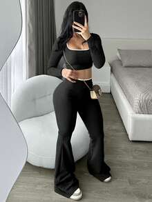 Seksowny i wygodny, rozkloszowany strój z elastyczną talią i niskim stanem