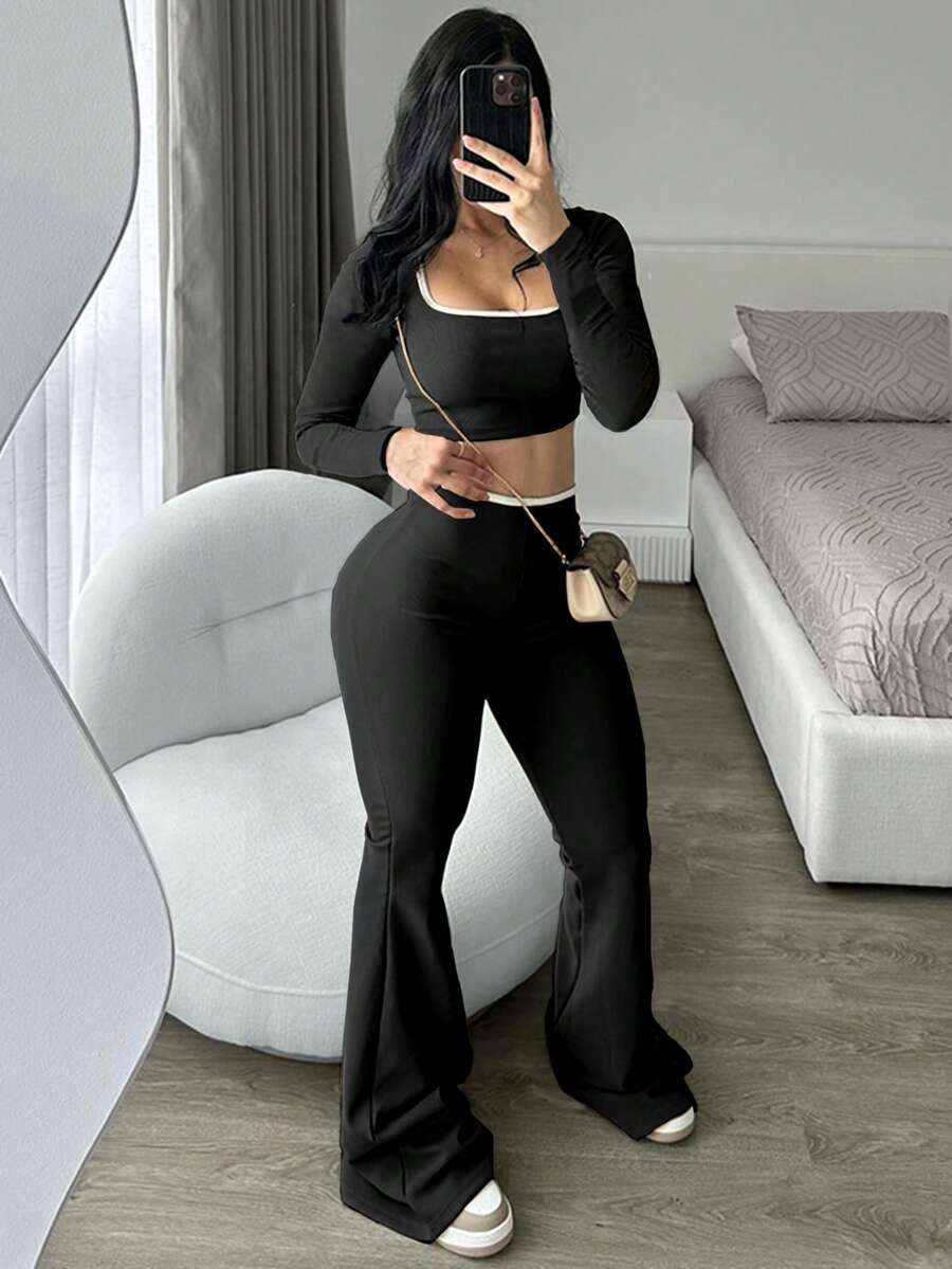 Seksowny i wygodny, rozkloszowany strój z elastyczną talią i niskim stanem