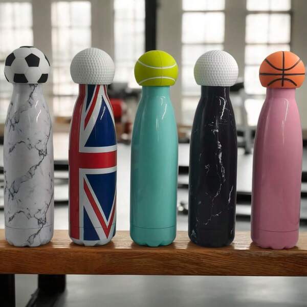 Portabotellas aislado al vacío, botella de agua deportiva portátil aislada, botella de agua deportiva con estándar europeo, vaso con forma de bola de bolos