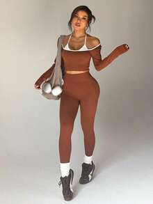 WAKYME 女士休闲运动两件套，露肩长袖上衣+无缝紧身裤 - 棕色 - 查看 2