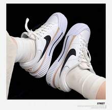 Nike Court Legacy 女子全新厚底小白鞋休閒板鞋 - 白色 - 查看 12