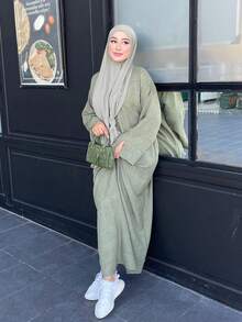 优雅绿色长款阿巴雅连衣裙，常规袖，带口袋和腰带，适合日常穿着，快速发货