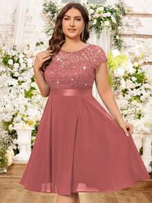 Đầm dạ hội dáng chữ A bằng chiffon, phối ren đính sequin và bèo nhún, thích hợp cho lễ tốt nghiệp, dạ hội, các dịp bán trang trọng, dự đám cưới, sinh nhật, lễ hội trường và nhiều dịp khác. - Bụi hồng - Xem 10