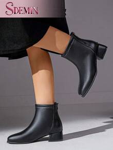 SDEMIN 女式黑色仿皮踝靴 - 方头粗跟短靴，采用精密缝线细节设计，永恒优雅的风格，适合秋冬日常穿着、办公室、休闲外出和晚间活动 - 黑色 - 查看 6