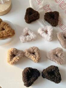 2pcs Soft Plush Cat Ears With Small Paws And A Cute Princess Hairstyle With Fluffy Hair Accessories Winter Claw Clips Elegant Hair Clips Fashion Hair Clutch