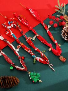 1pc Fashion Heart, Santa Claus, Reindeer, Gingerbread Man, Christmas Tree, Small Bell Pendant Women's Scarf Necklace, Creative Christmas Accessory Suitable For Parties And Decoration