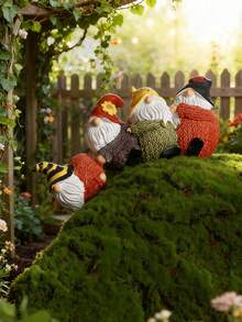 Set de ornamente de grădină din rășină, 1 pitic drăguț. Acești pitici colorați se adaugă în grădini, terase sau peluze. Perfect pentru a crea o atmosferă de basm în spațiile exterioare, ideal pentru iubitorii de decorațiuni de grădină.