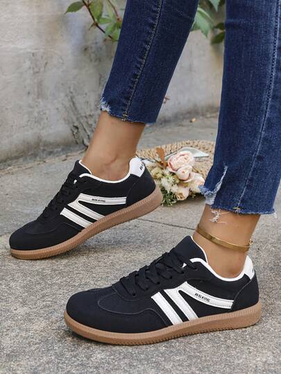 Damskie trampki codzienne, buty do biegania po asfalcie, płaskie buty sportowe, pasujące spodnie sportowe, spodenki, spódnice, uniwersalne długie skarpetki