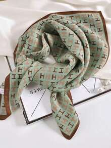 Elegant And Fashionable Printed Thin Women's Rayon Scarves, Bohemian Retro Casual Satin Square Scarves, Handkerchiefs, Elegant And Fashionable Women's Silk Scarves, Shawls, Light And Comfortable Women's Headscarves, Long Robes, And Women's Headwear Are Ideal Choices For Daily Wear And Outings In Spring, Summer, Autumn And Winter.  Warm And Frost-Proof Silk Scarves - 字母 - 查看 5