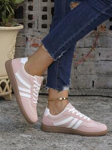 Zapatillas deportivas casuales para mujer, zapatos para correr en carretera, zapatos deportivos planos, combinación versátil con pantalones deportivos, shorts de uniforme escolar, faldas y calcetines hasta la rodilla