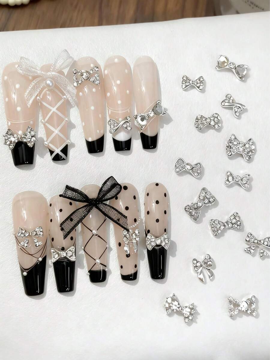 10 pezzi di fiocchi di diamanti di alta qualità in mix casuale, accessori per unghie bianchi semplici, forniture per arte di unghie