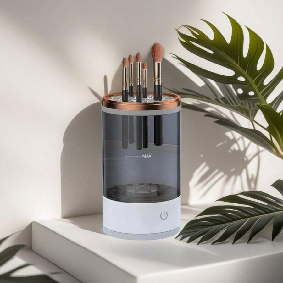 1 pezzo Pulitore elettrico per pennelli da trucco con interfaccia USB, corpo in plastica PP, stile semplice, corpo della tazza trasparente visibile, forma a tazza cilindrica, interruttore a un tasto, adatto per la pulizia, l'asciugatura e la conservazione dei pennelli da trucco, per signore, per uso domestico.