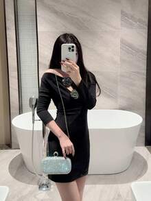 1 件 Moonlit Eve 包，银色奢华水钻装饰金属链条单肩包，优雅迷你方形晚宴手拿包，适合婚礼、派对、正式场合，女士礼物，派对包，非常适合派对、婚礼、圣诞节/万圣节舞会、晚宴/庆典，婚礼必备，与毕业礼服、舞会礼服完美搭配，可作为舞会配饰的补充 - 銀色 - 查看 11