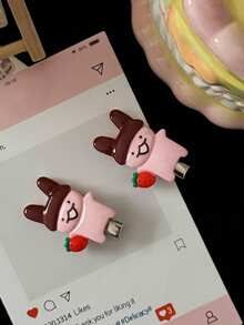 4个草莓巧克力兔子发夹，可爱卡通设计，耐用塑料材质，装饰性悬挂发际线夹，侧边鸭嘴夹，女士发饰，最佳万圣节/圣诞节礼物（送给朋友和老师），爪夹，发夹