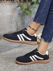 Zapatillas deportivas casuales para mujer, zapatos para correr en carretera, zapatos deportivos planos, pantalones deportivos a juego, shorts, faldas, calcetines largos versátiles