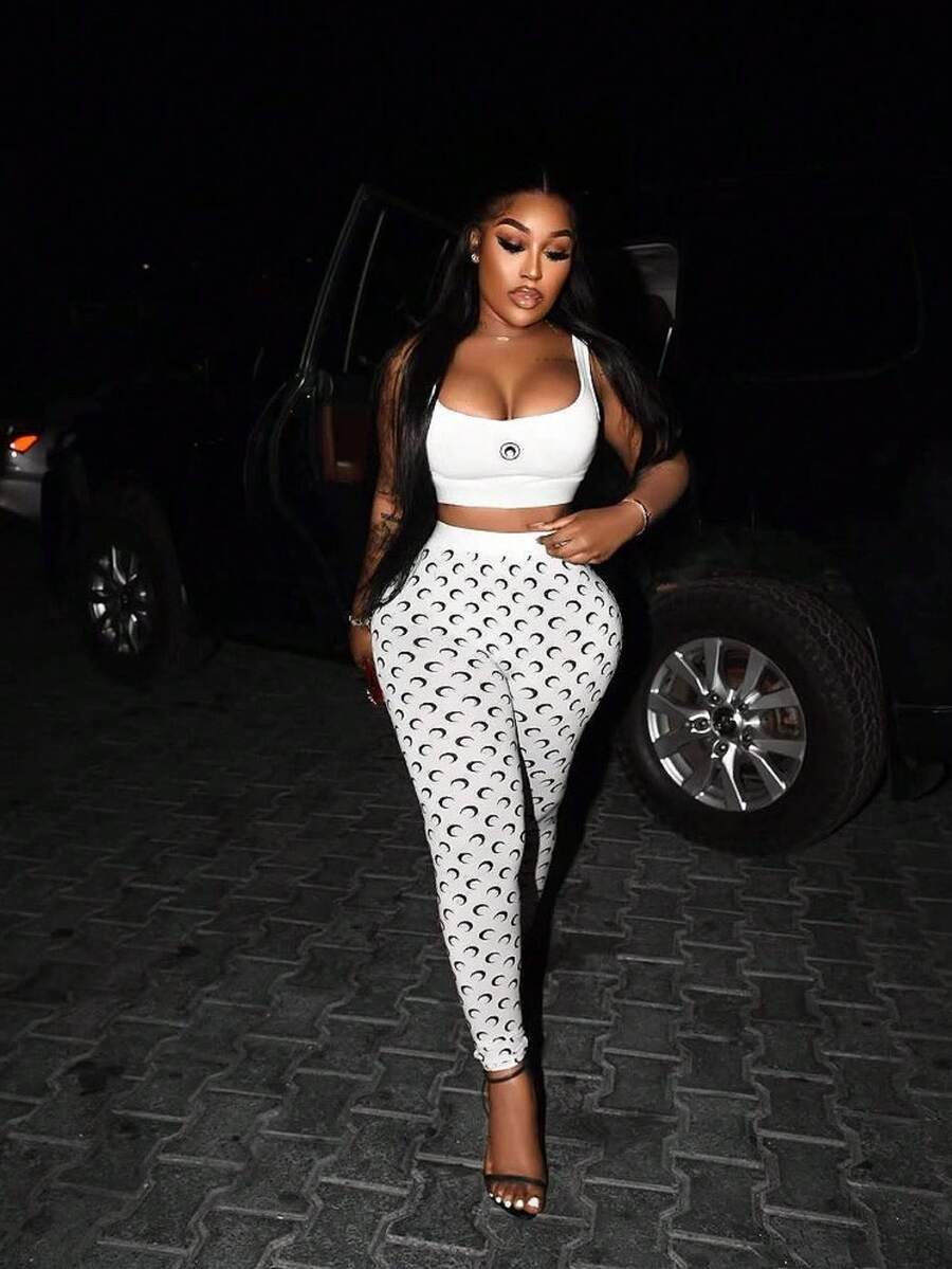 Two-Piece Set Of Sexy And Hot Girl's Tight-Fitting Camisole Top With Hip-Hugging Tight-Fitting Printed Pants - trắng - Xem 1