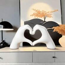 1 buc. Statui de birou cu gesturi de mână, ornamente de dragoste, statuie de cuplu cu craniu, decor creativ pentru biroul de nuntă, figurine de mână în formă de inimă pentru piesa centrală de masă de cafea și raft în sufragerie, potrivite pentru decorul casei, decorul dormitorului, biroul și studenții, cel mai bun cadou, cadou de Ziua Îndrăgostiților de iarnă, cadou de ziua de naștere