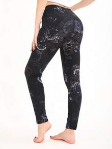 秋冬新品，时尚优雅的女士黑色泼墨印花紧身裤，粉色花卉柔软弹力九分裤，红色爱心字母图案七分紧身裤，适合健身、散步、户外、工作、派对、瑜伽、深蹲、举重、塑身