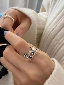 1pc Creative Personalized Hollow Out Petals Design Women Ring, Suitable For Daily & Party & Festival, Great Gift - 銀色 - 查看 4