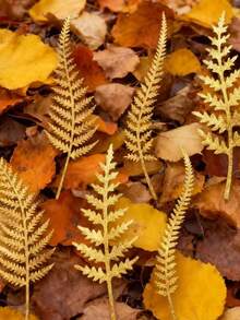 6-Piece Rusty Metal Fern Fronds Stakes – Outdoor Garden Decor, Electricity-Free, Metal Plant Sticks For Pots & Ground, Autumn & Christmas Ornaments