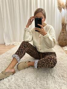 Quần nữ dáng suông kẻ sọc họa tiết da báo, chất liệu nhung kẻ, kiểu dáng thường ngày, thoải mái cho mùa xuân. - màu nâu - Xem 4