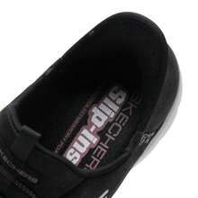 Skechers 女士休闲套脚运动鞋，低帮简约日常户外旅行通勤运动鞋，150254-BLK - 黑色 - 查看 6