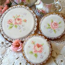 1 pieza Molde de silicona con textura de tela y fondo redondo en forma de letra, molde para caramelos de goma, herramienta para decorar pasteles, molde para chocolate, manualidades de azúcar, utensilio de cocina - Molde para gominolas y fondant - Gris Claro - Ver 5