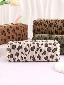 1/2 Estuche de lápices con estampado de leopardo, adecuado como regalo para 2026, hecho de tela de pana con cremallera de oro rosa. Útiles de oficina, útiles escolares, bolsa de almacenamiento de brochas de maquillaje, caja de lápices de escritorio, estuche de lápices portátil de gran capacidad, también se puede usar como bolsa de cosméticos. Ideal para estudiantes y trabajadores de oficina. Adecuado como regalo para el Día de San Valentín, Acción de Gracias, cumpleaños, temporada de regreso a la escuela, Día de San Nicolás, Epifanía. Estuche de lápices personalizable disponible. - multicolor - Ver 3
