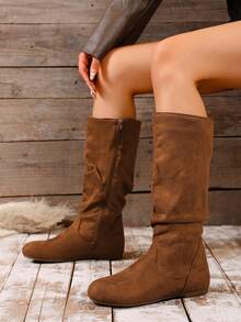 女式中筒靴，仿麂皮褶饰靴，冬靴，优雅女靴，圆头侧拉链设计，户外防滑，轻便百搭平底靴 - 棕色 - 查看 1