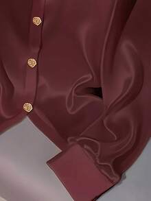 Camisa de Manga Longa com Colarinho de Cetim Luxuoso, Fechamento com Botões Florais, Cor Sólida de Poliéster, Estilo Retrô de Luxo para Encontros à Noite, Uso no Escritório, Todas as Estações - Vinho - Visão 5