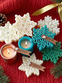 1 pièce Moule en silicone 3D en forme de flocon de neige de Noël - Outil décoratif pour l'artisanat fait main avec divers matériaux (bougies, savon, résine, argile douce, artisanat de gouttes de colle), moule en silicone réutilisable idéal pour les artisanats festifs de Noël