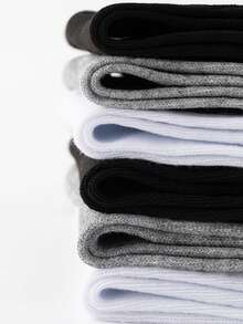 3/6er Doppelpack Sortiment: Schwarz/Weiß/Grau Mehrfarbige Mischung & Passende einfarbige Optionen Unisex Knöchelsocken geeignet für alle Jahreszeiten Knöchelsocken mit minimalistischem einfarbigem Design Passende Socken für Paare