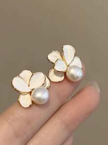 1 par de pendientes de moda para mujer con diseño floral estilo francés vintage e incrustaciones de perlas falsas