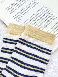 5 Paar smaragdfarbene gestreifte Knöchelsocken, modischer College-Stil Wadensocken geeignet für tägliches Einkaufen, Fitness und Laufen, passend zu Sneakers, stilvoll, schlicht, vielseitig, Kompressionssocken für Frauen