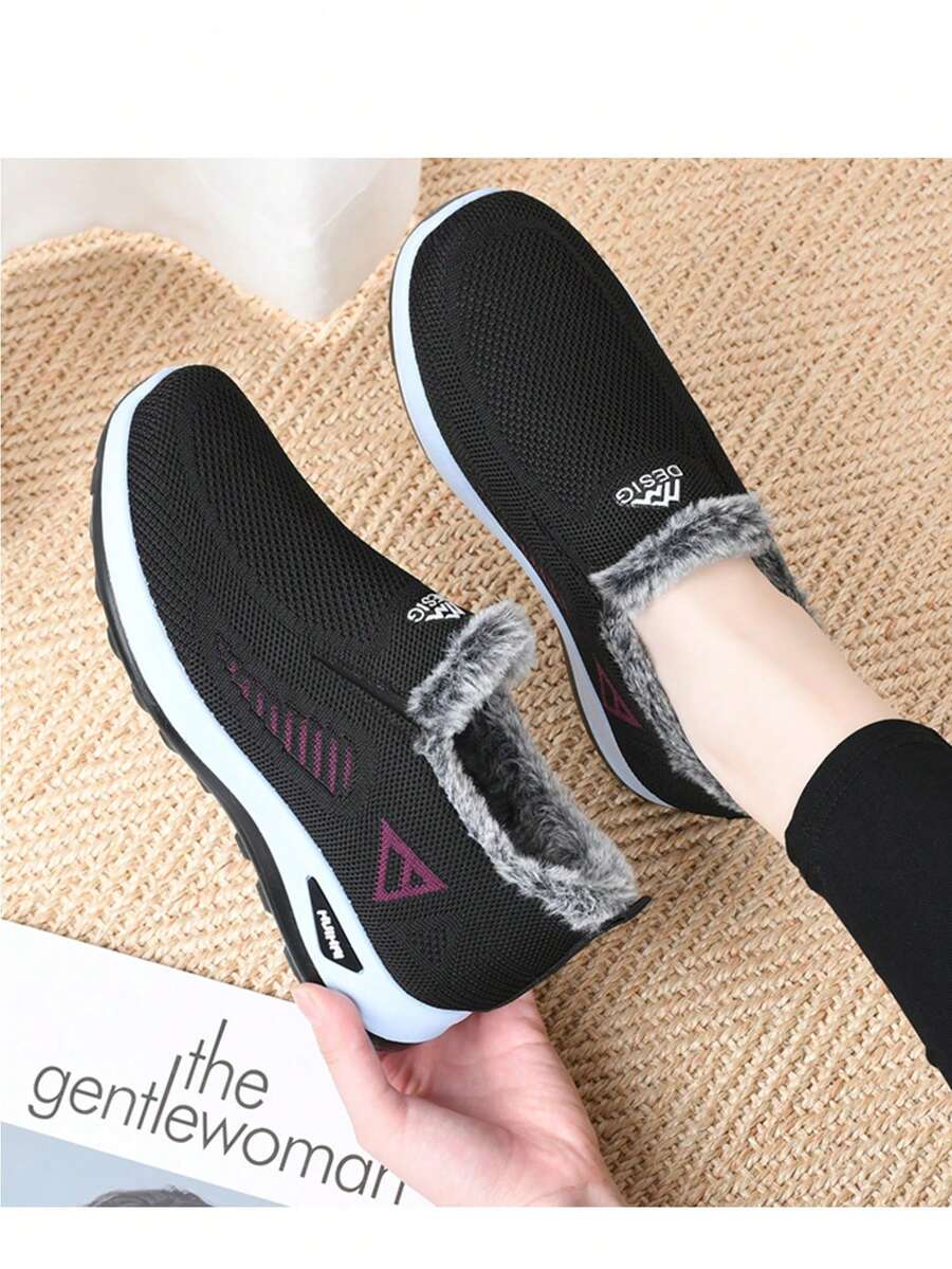 Scarpe casual invernali da donna, con fodera in pile spessa, antiscivolo, leggere e calde per la neve, adatte per persone di mezza età e anziani, con suola morbida e confortevole - nero - Visualizzare 1