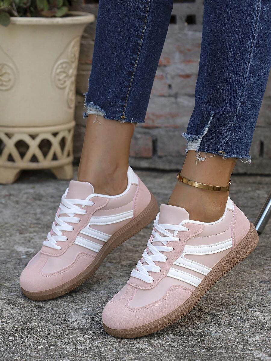 Zapatillas deportivas casuales para mujer, zapatos para correr en carretera, zapatos deportivos planos, combinación versátil con pantalones deportivos, shorts de uniforme escolar, faldas y calcetines hasta la rodilla