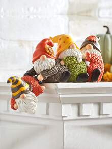 Set de ornamente de grădină din rășină, 1 pitic drăguț. Acești pitici colorați se adaugă în grădini, terase sau peluze. Perfect pentru a crea o atmosferă de basm în spațiile exterioare, ideal pentru iubitorii de decorațiuni de grădină.