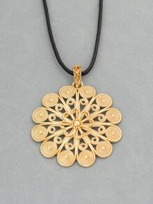 1 PC Fashionable Sunflower Patterned Boho Matte Gold Color Pendant On Long Adjustable Wax Cord Chain Necklace Suitable For Ladies Daily Wear, Couple Jewellery Chic Gift