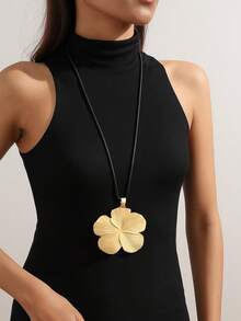 1 PC Fashionable Sunflower Patterned Boho Matte Gold Color Pendant On Long Adjustable Wax Cord Chain Necklace Suitable For Ladies Daily Wear, Couple Jewellery Chic Gift