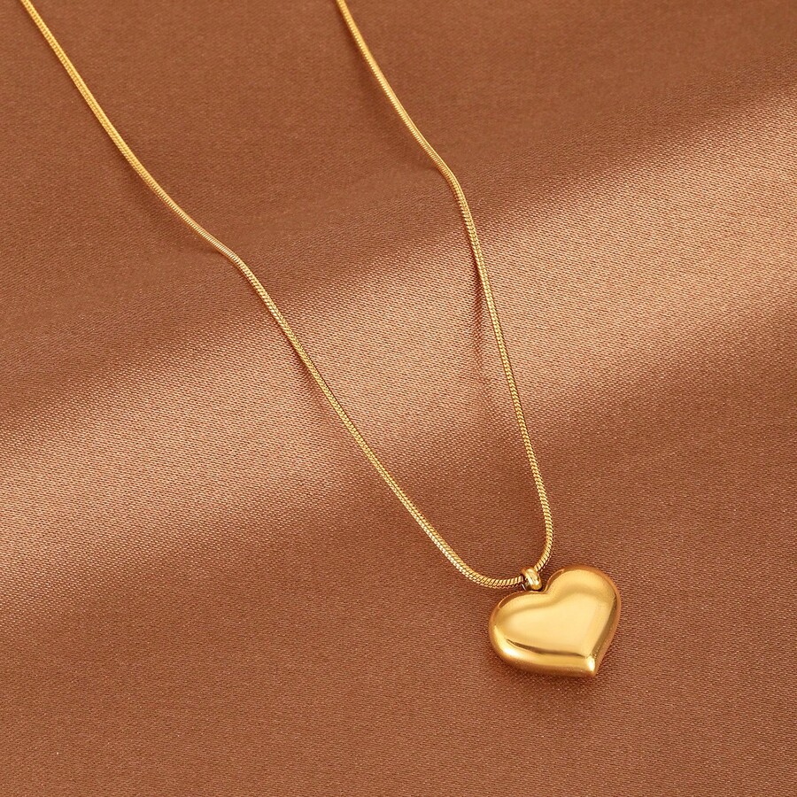 1 pieza Collar de corazón elegante y suave chapado en oro de 18K para mujer, joyería de acero inoxidable, mejor regalo para amigos para fiestas