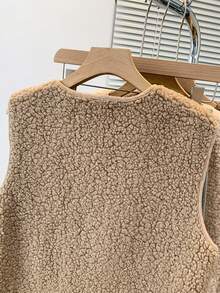 YUXIN 秋冬季女士必备单品！柔软仿羊羔绒无袖开衫背心，配有双口袋，超级保暖，日常百搭。 - 卡其色 - 查看 10