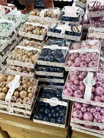 42个防碎圣诞球装饰品，3厘米和6厘米电镀圣诞球礼品，创意圣诞树装饰，圣诞派对用品，适用于节日派对、圣诞派对、场景装饰、节日装饰、家居装饰、走廊装饰、办公室装饰、派对礼品、房间装饰、美观房间装饰、卧室装饰、家居装饰、趣味圣诞派对装饰、圣诞节、圣诞快乐、圣诞礼物、圣诞吊坠、圣诞装饰、冬季圣诞装饰、家居圣诞礼物、圣诞装饰