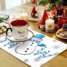 1/4/6 pièces Dessous de plat décoratifs avec bonhomme de neige portant un chapeau Top de forme bleu, décoré de feuilles de houx et de baies rouges, enveloppé dans une écharpe rayée bleu et blanc, avec des gants bleus imprimés