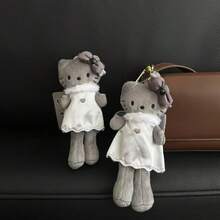 Sanrio Hello Kitty 长腿毛绒公仔带天使翅膀和恶魔长腿，银色蓬松小猫背包吊坠，儿童节和生日礼物