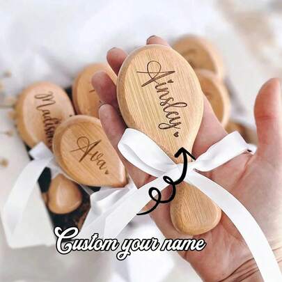 Peine de bambú personalizado, peine de cojín de aire personalizado, peine portátil para escribir, peine para el hogar, peine grabado, peine antiestático para el cabello, solo peine (sin lazo), accesorio para el cabello portátil, regalo de boda, regalo de aniversario, regalo de cumpleaños, regalo para dama de honor, regalo navideño único, recuerdo de fiesta, multifuncional, decorativo, estilo casual con letras, suave, único, personalizado, regalo ideal para ella, novia, madre o amiga, productos de belleza y maquillaje