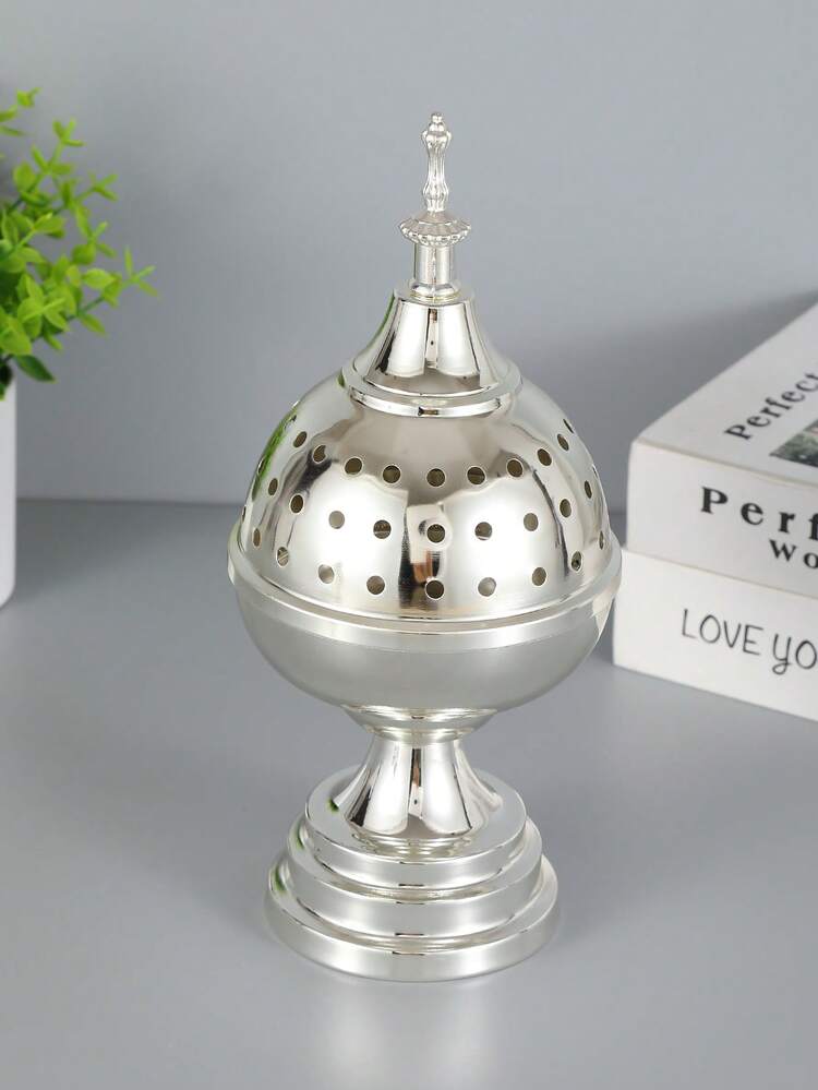 Este quemador de incienso portátil de hierro adopta un diseño esférico y también es un difusor de aromas interior simple. Combina de manera elegante y natural las funciones duales de una herramienta de incienso y un difusor de aromas, impregnando el espacio con una fragancia refrescante y agradable. Ya sea que se coloque en la sala de estar o en el dormitorio, puede crear una atmósfera cálida y confortable. - Multicolor - Añade 15