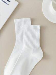 There Is A Tree Of 6 Bags Of Light And Casual Calf Socks For Female Crew Members, With A Size Of 36-39