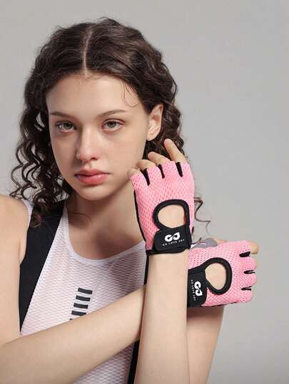 1双轻便透气半指健身手套，男女通用，适合健身房锻炼、哑铃训练、举重和其他高强度力量训练，网眼透气运动手套，四季皆宜。