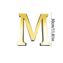 金色字母 A-Z 墙贴 - 单个字母高度 10cm/15cm/20cm，亚克力镜面材质，带 1cm 厚泡沫背衬。双层设计带来更佳的 3D 立体效果；单层设计外观更简洁。自带背胶，可粘贴于墙面或玻璃上。