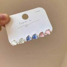 Pendientes de botón de piedras preciosas triangulares hipoalergénicos de plata de ley 925, pendientes triangulares coloridos y lindos para niñas, pendientes elegantes para mujeres adecuados para uso diario y fiestas